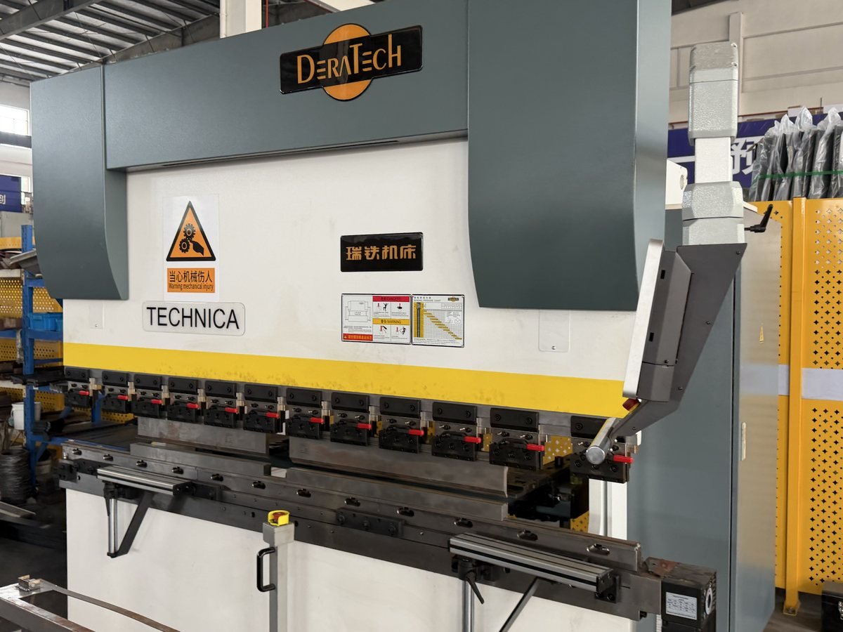 Bending equipment for sheet metal parts